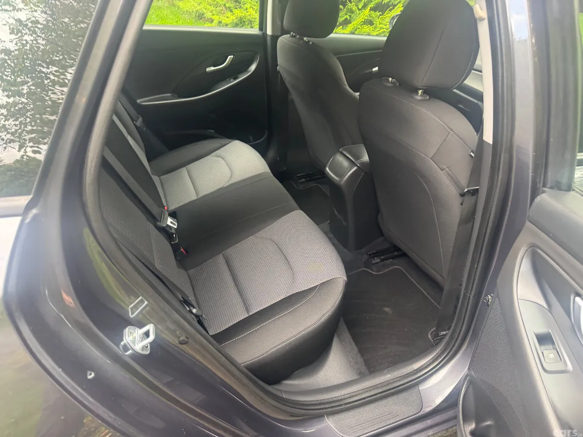 Hyundai i30 Estate, Petrol, 2018, Grey