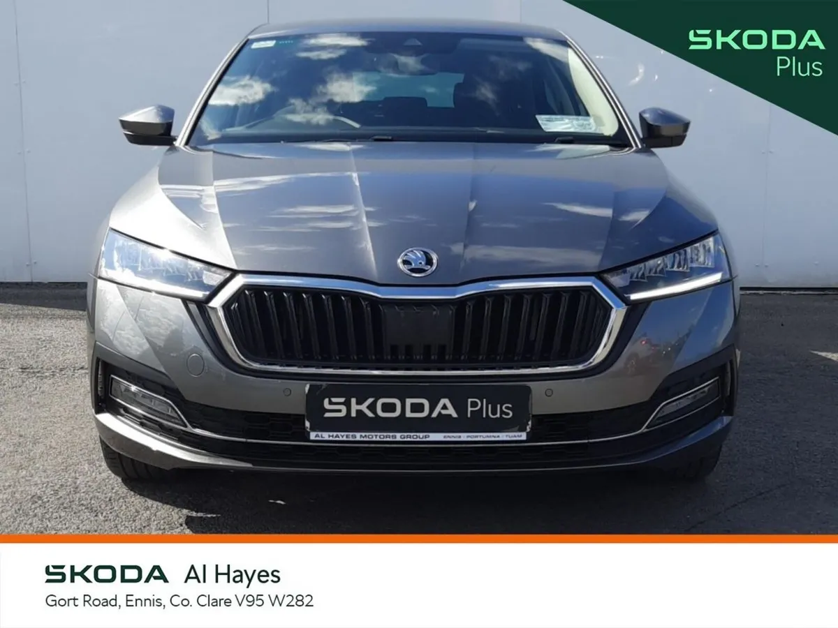 Skoda Octavia Saloon, Diesel, 2024, Grey