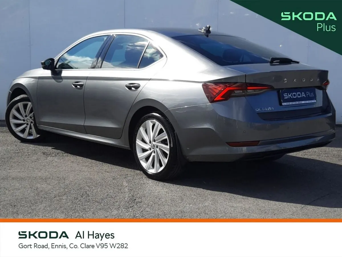 Skoda Octavia Saloon, Diesel, 2024, Grey