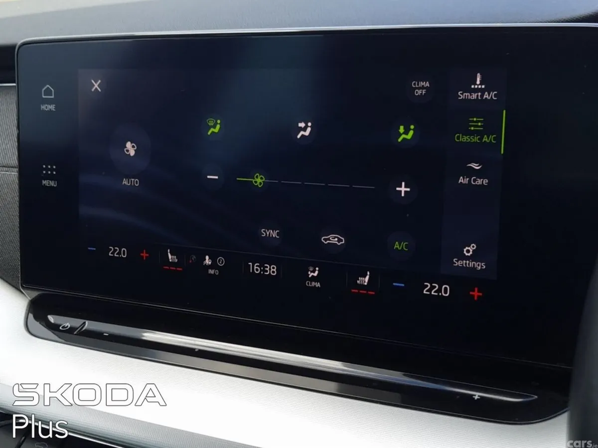 Skoda Octavia Saloon, Diesel, 2024, Grey