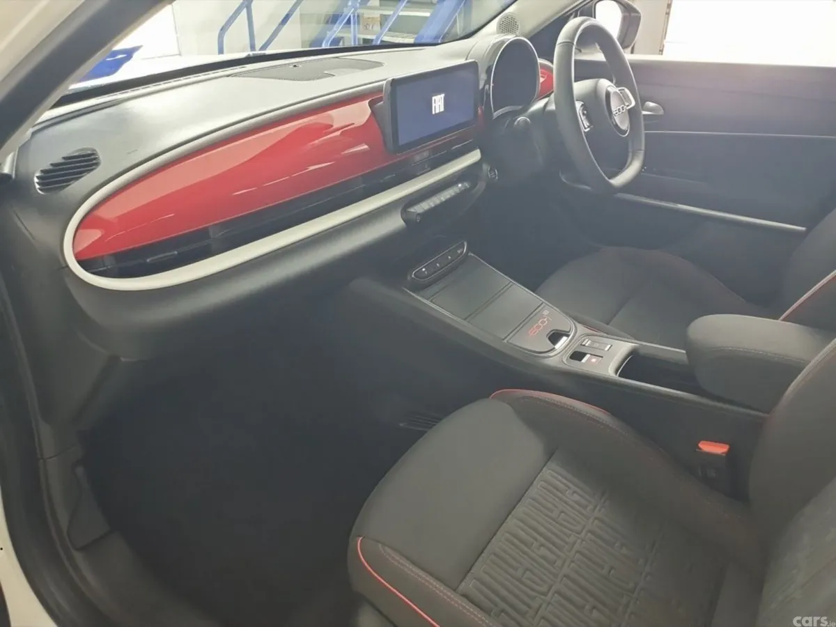 Fiat 600 Hatchback, Electric, 2025, White