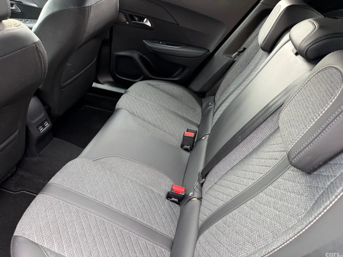 Peugeot 2008 MPV, Petrol, 2024, Grey