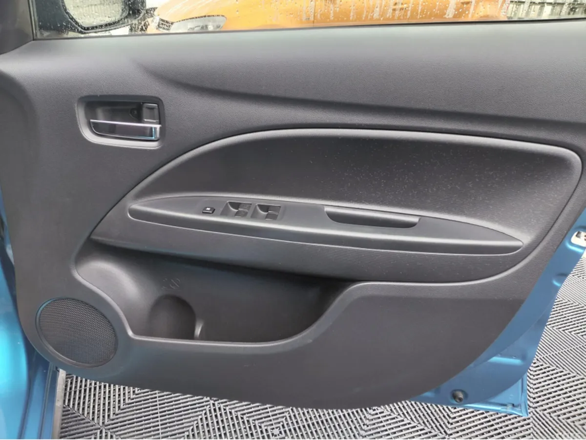 Mitsubishi Mirage Hatchback, Petrol, 2014, Blue