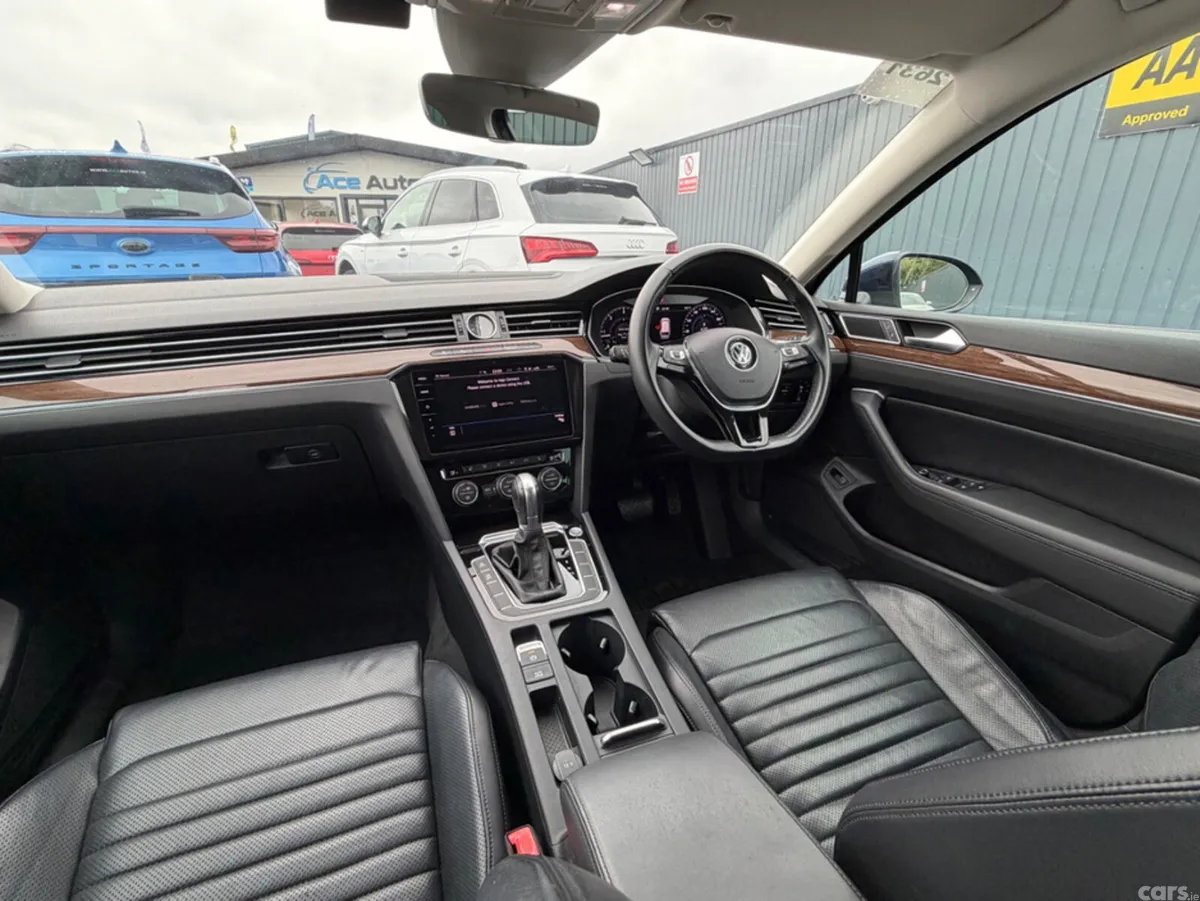 Volkswagen Passat Estate, Diesel, 2019, Blue