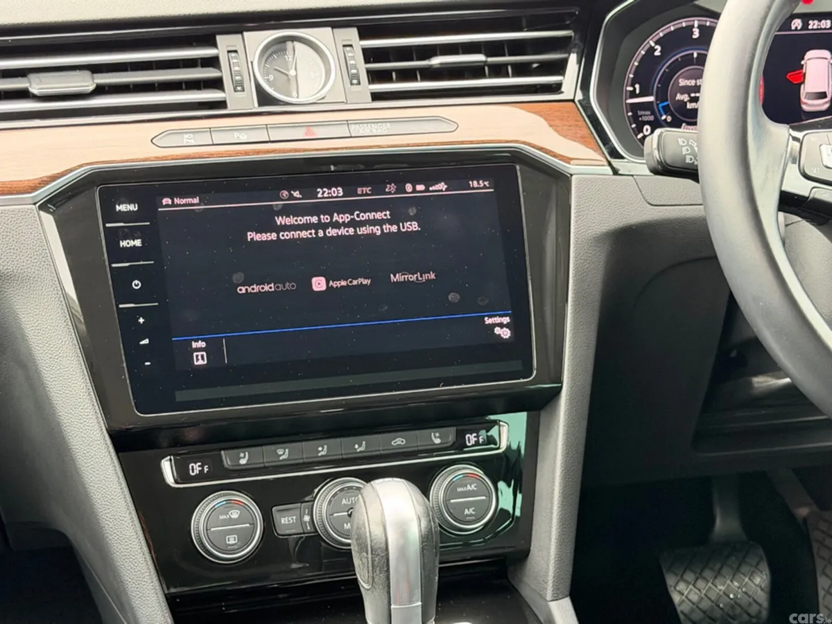 Volkswagen Passat Estate, Diesel, 2019, Blue