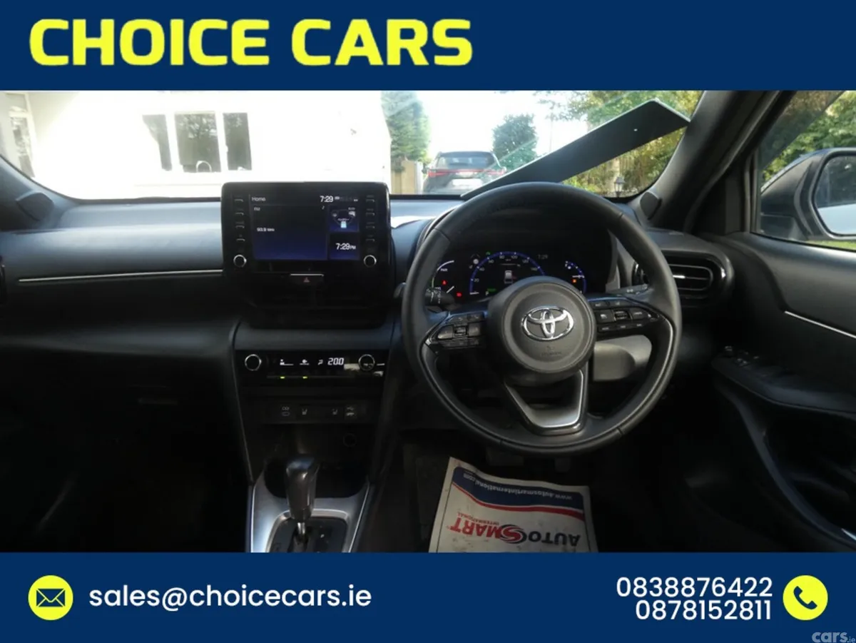 Toyota Yaris Cross Hatchback, Petrol Hybrid, 2023, White
