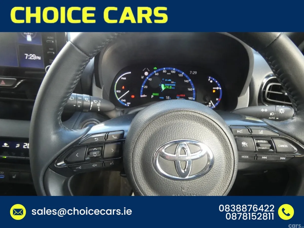 Toyota Yaris Cross Hatchback, Petrol Hybrid, 2023, White