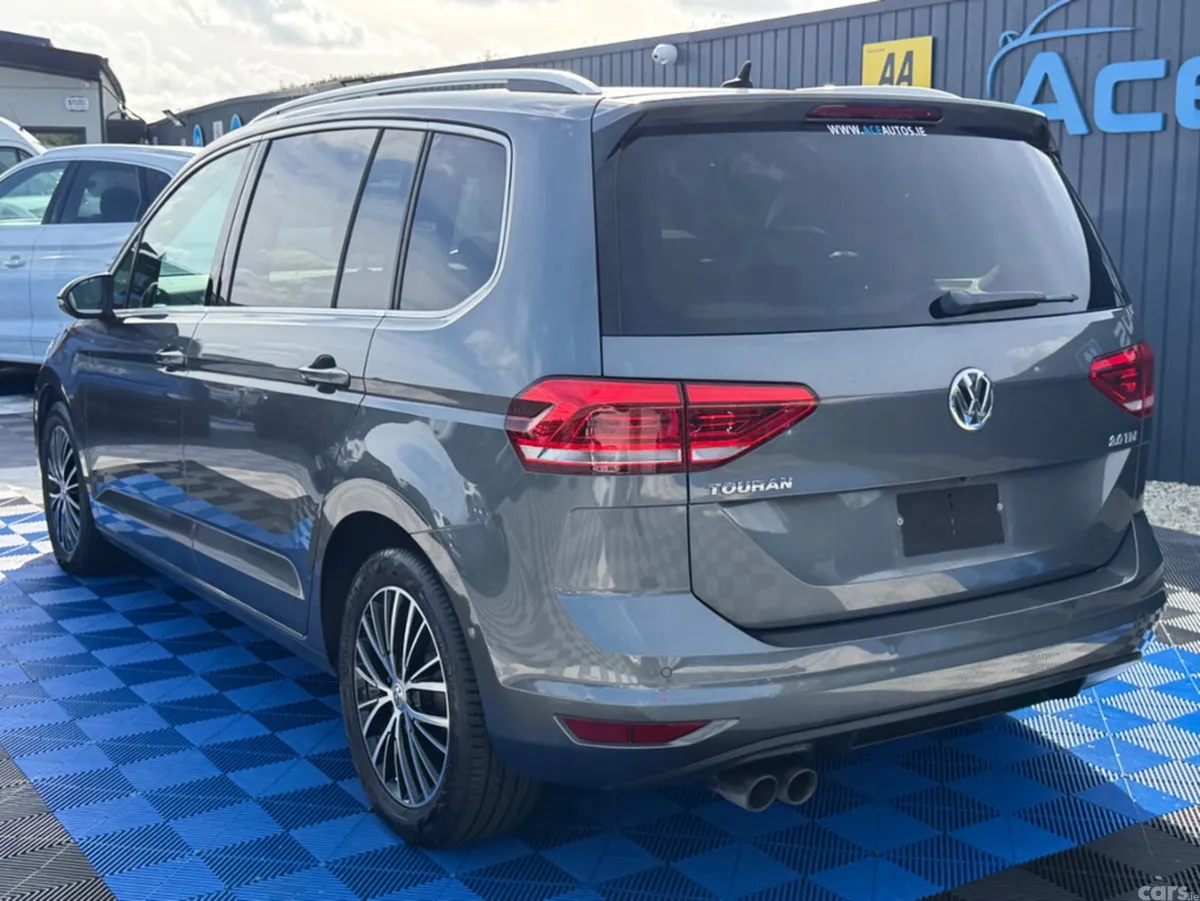 Volkswagen Touran MPV, Diesel, 2018, Grey