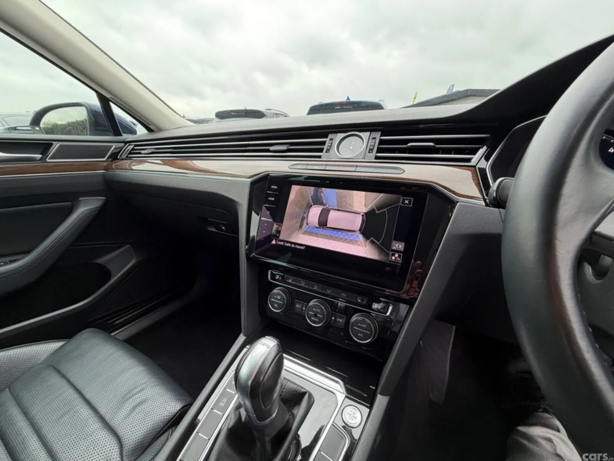 Volkswagen Passat Estate, Diesel, 2019, Blue