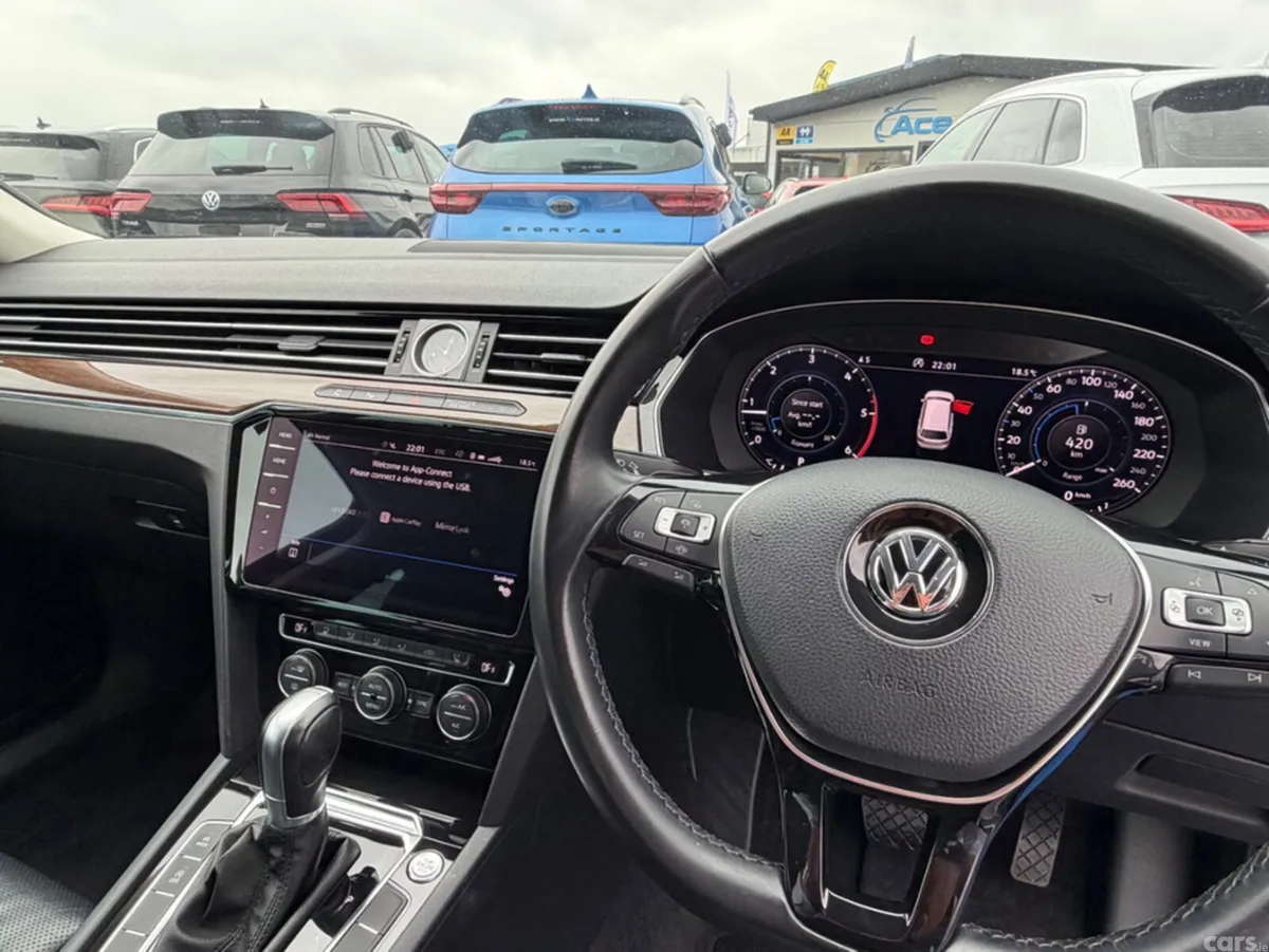 Volkswagen Passat Estate, Diesel, 2019, Blue