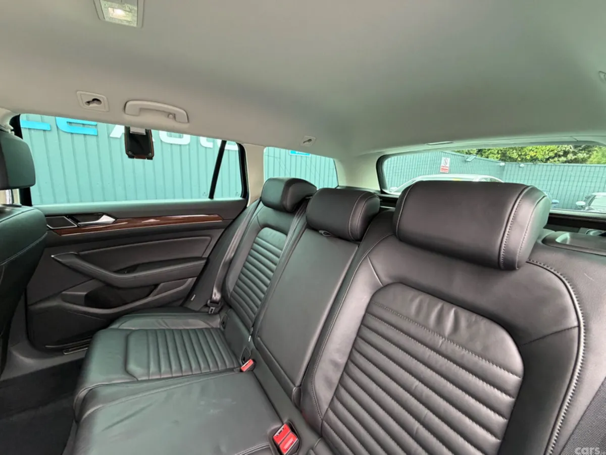 Volkswagen Passat Estate, Diesel, 2019, Blue