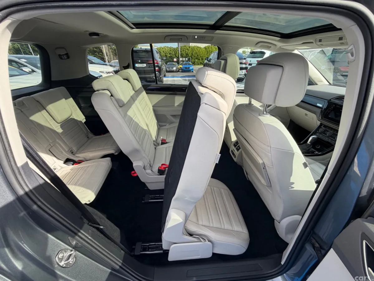 Volkswagen Touran MPV, Diesel, 2018, Grey