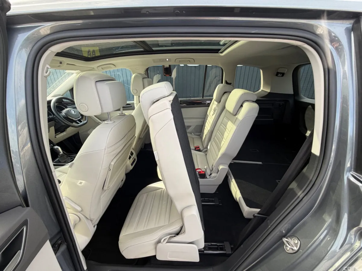 Volkswagen Touran MPV, Diesel, 2018, Grey