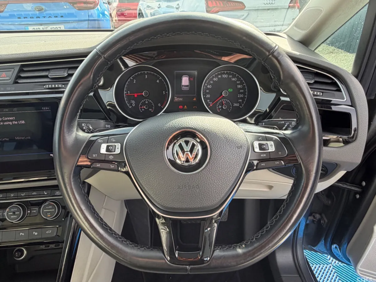 Volkswagen Touran MPV, Diesel, 2018, Grey