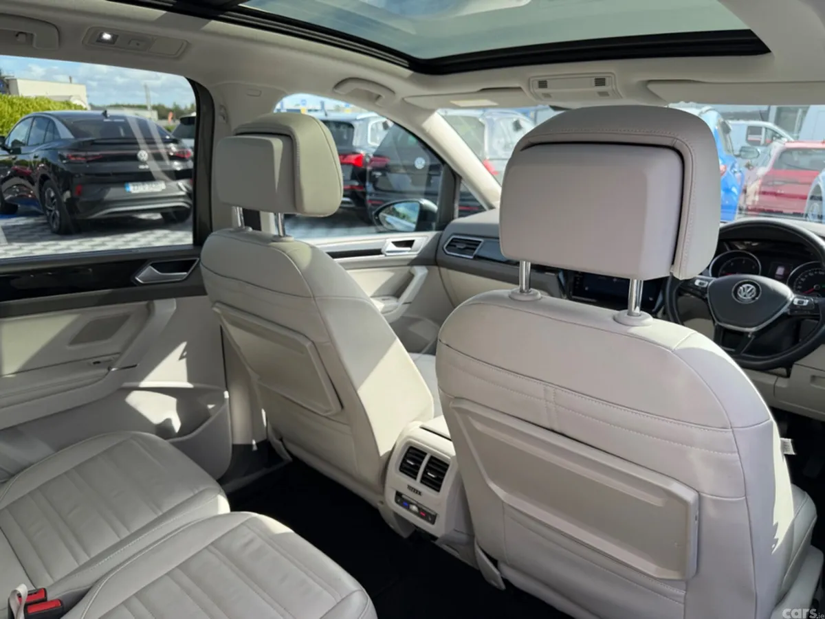 Volkswagen Touran MPV, Diesel, 2018, Grey