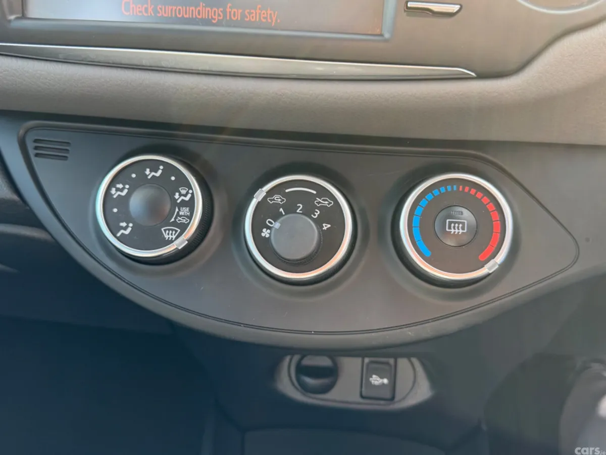 Toyota Yaris Hatchback, Petrol, 2018, Red