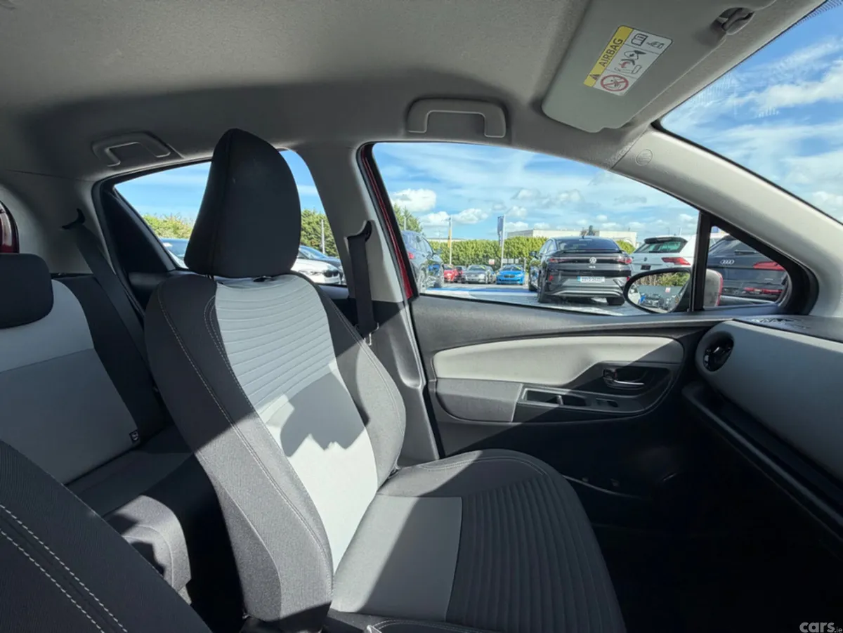 Toyota Yaris Hatchback, Petrol, 2018, Red