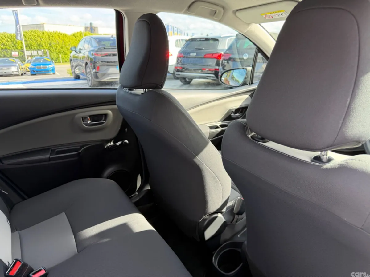 Toyota Yaris Hatchback, Petrol, 2018, Red