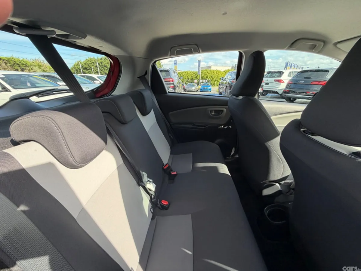 Toyota Yaris Hatchback, Petrol, 2018, Red