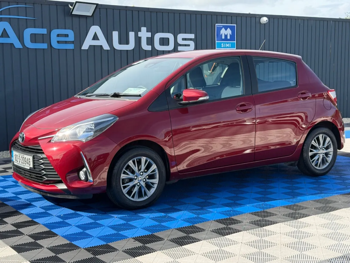 Toyota Yaris Hatchback, Petrol, 2018, Red