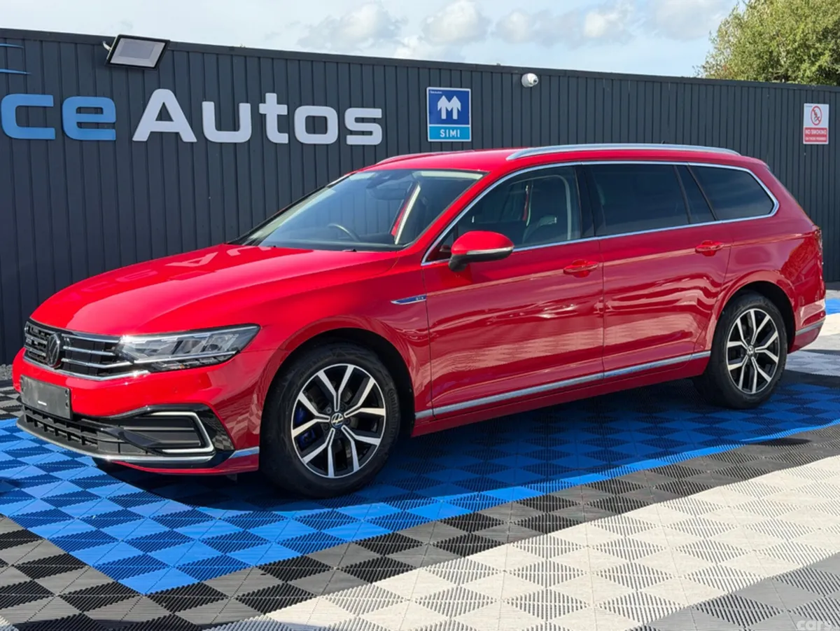 Volkswagen Passat Estate, Petrol Hybrid, 2022, Red