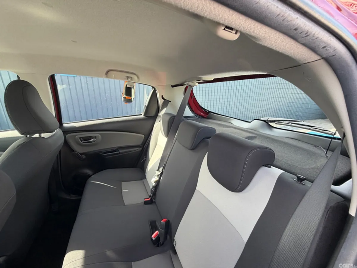 Toyota Yaris Hatchback, Petrol, 2018, Red