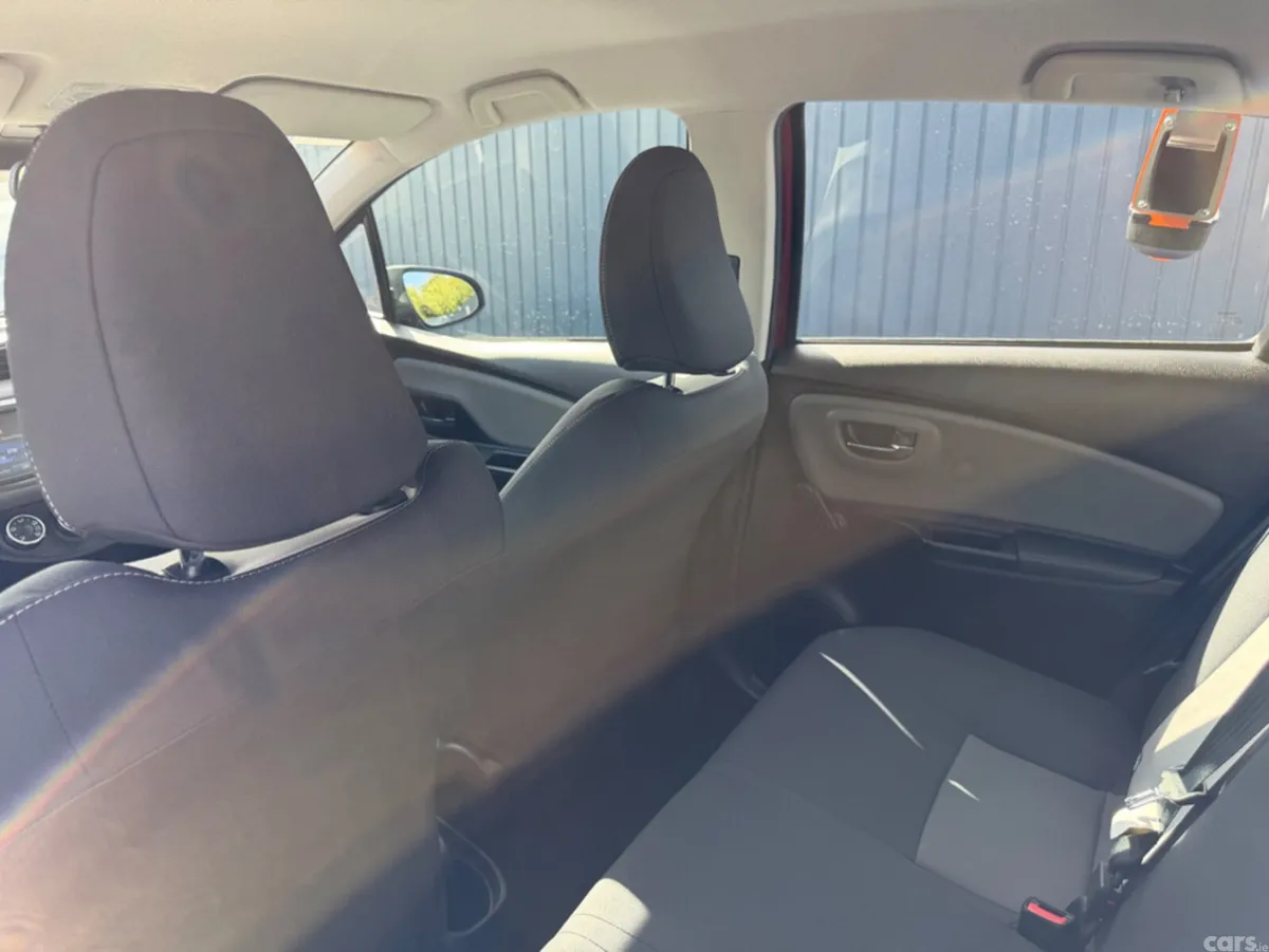 Toyota Yaris Hatchback, Petrol, 2018, Red