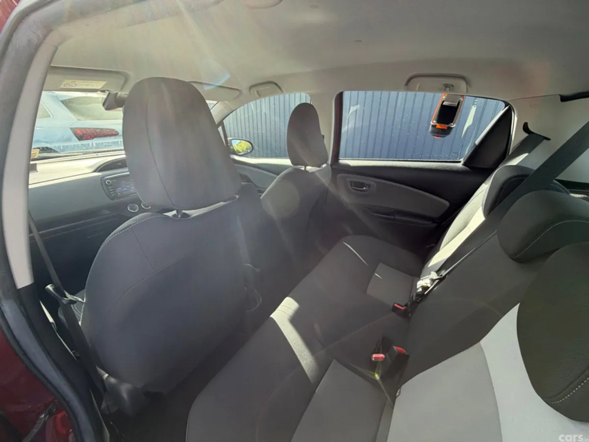 Toyota Yaris Hatchback, Petrol, 2018, Red