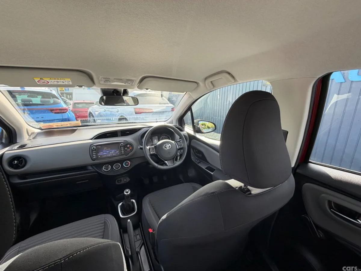 Toyota Yaris Hatchback, Petrol, 2018, Red
