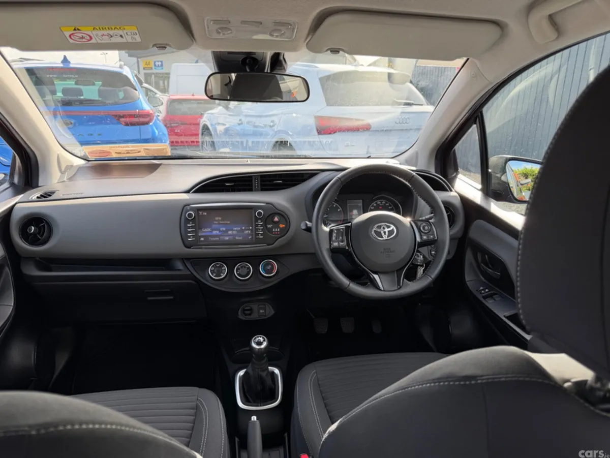 Toyota Yaris Hatchback, Petrol, 2018, Red