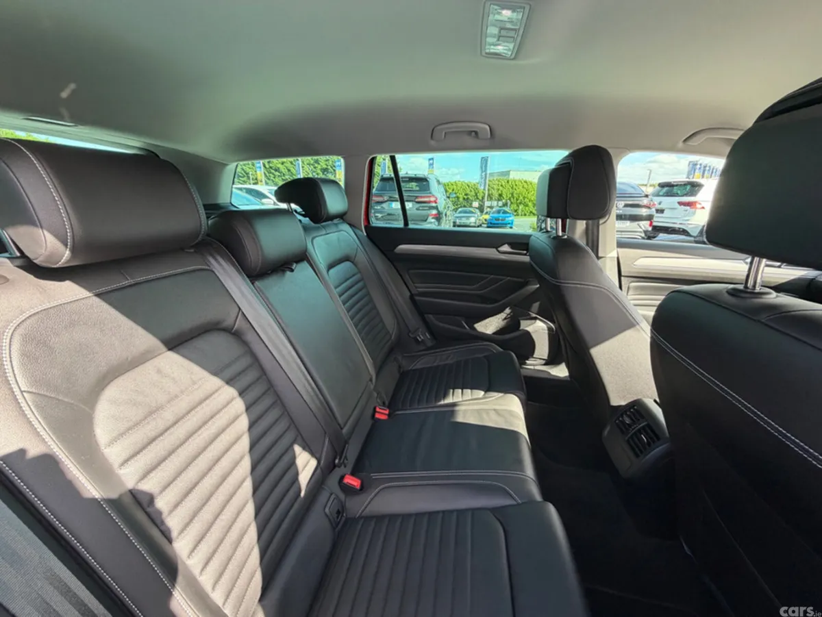 Volkswagen Passat Estate, Petrol Hybrid, 2022, Red
