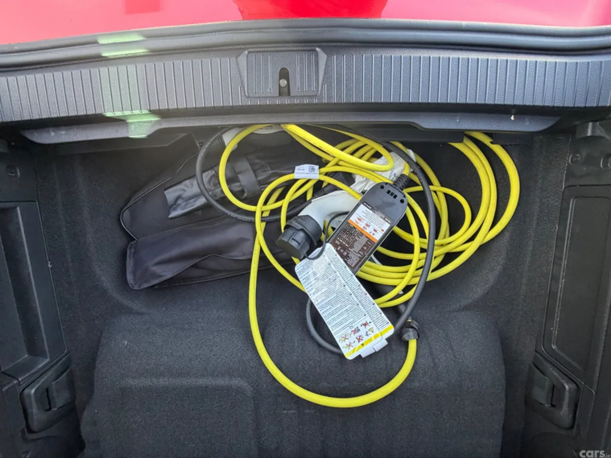 Volkswagen Passat Estate, Petrol Hybrid, 2022, Red