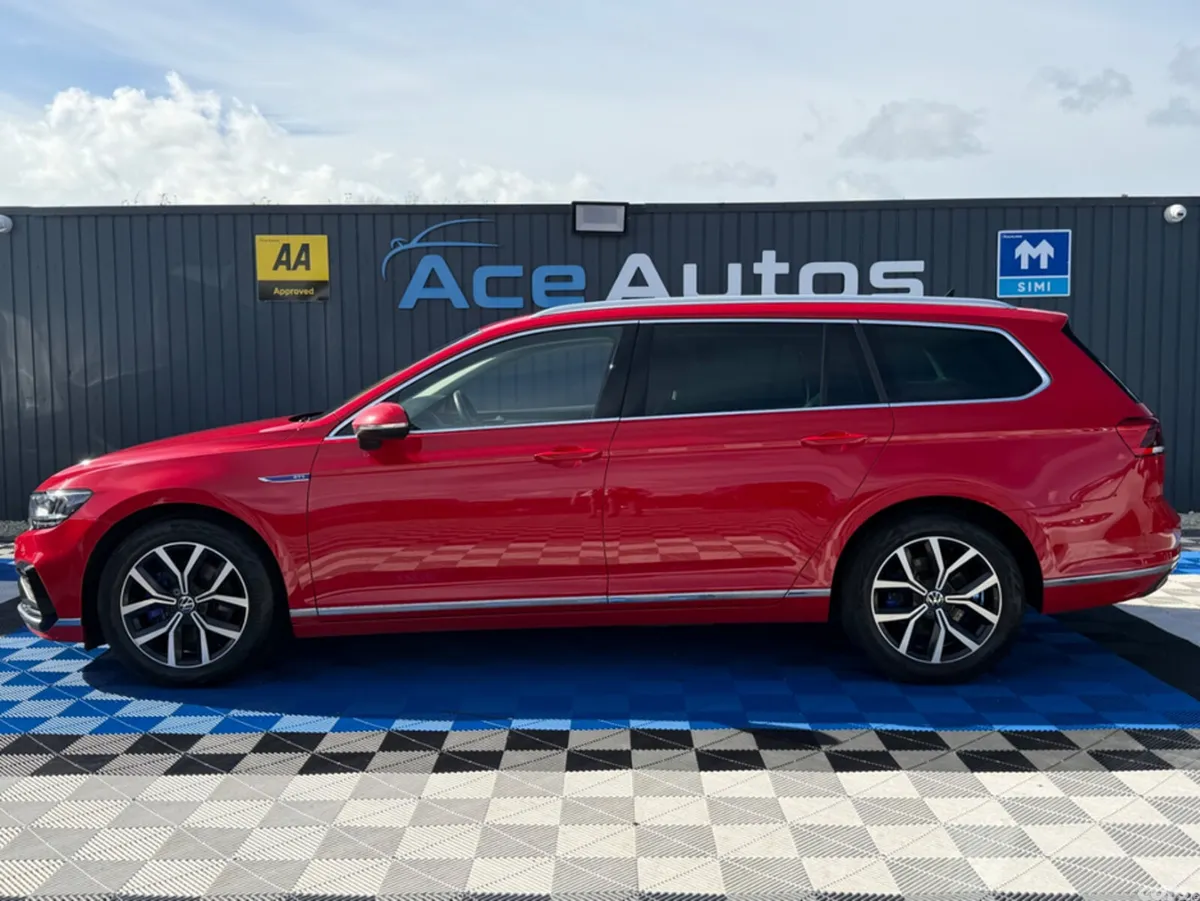 Volkswagen Passat Estate, Petrol Plug-in Hybrid, 2022, Red