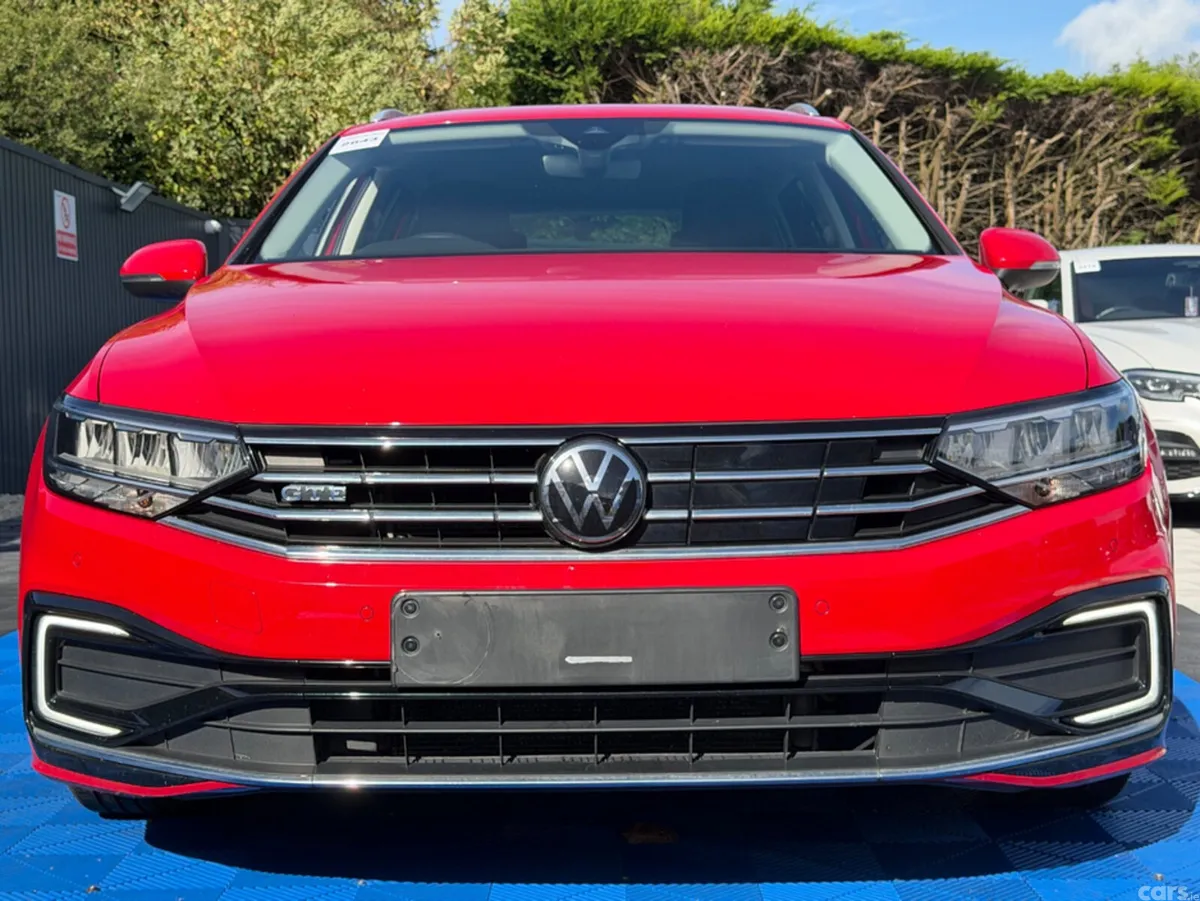 Volkswagen Passat Estate, Petrol Plug-in Hybrid, 2022, Red