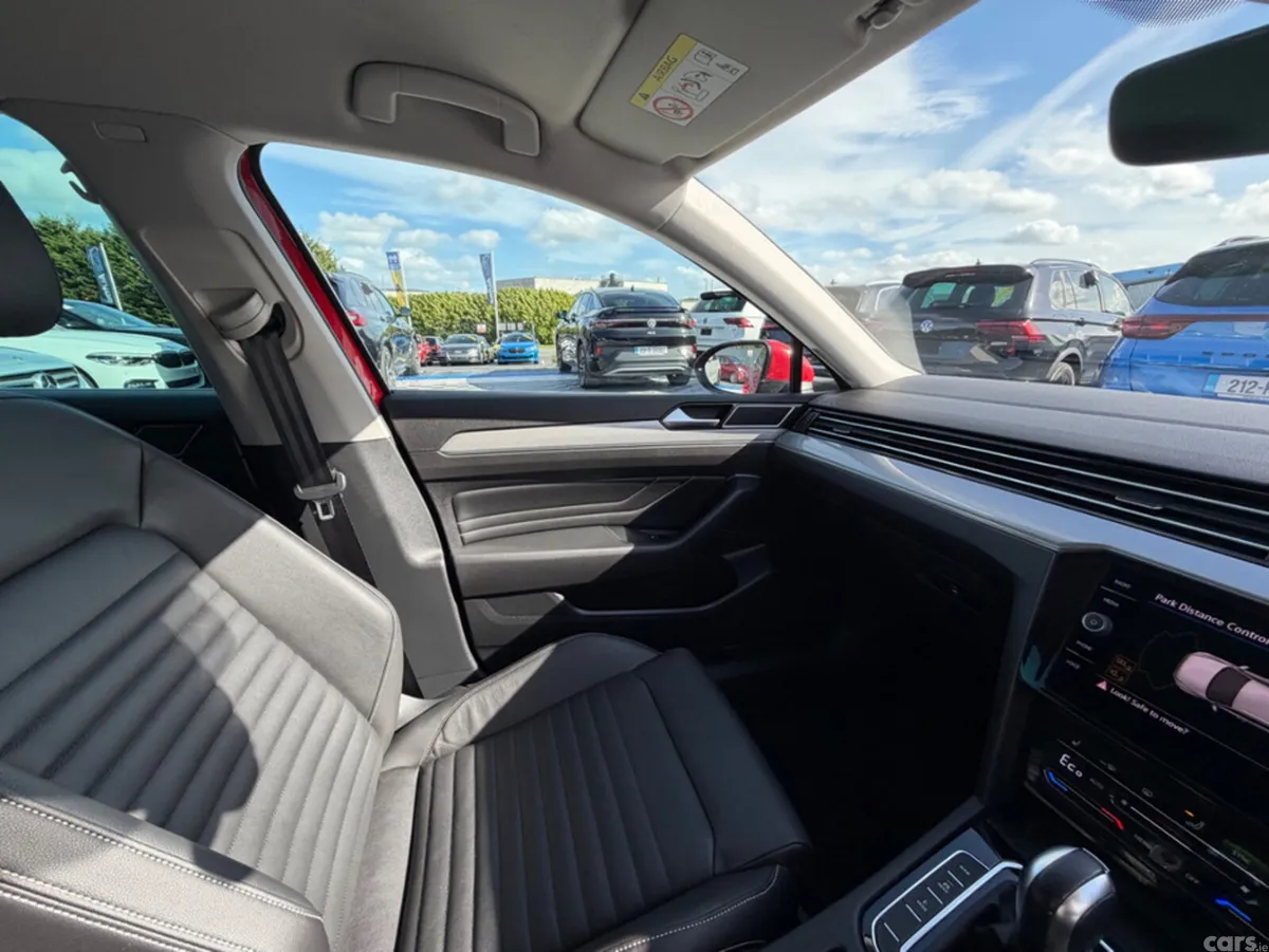 Volkswagen Passat Estate, Petrol Hybrid, 2022, Red