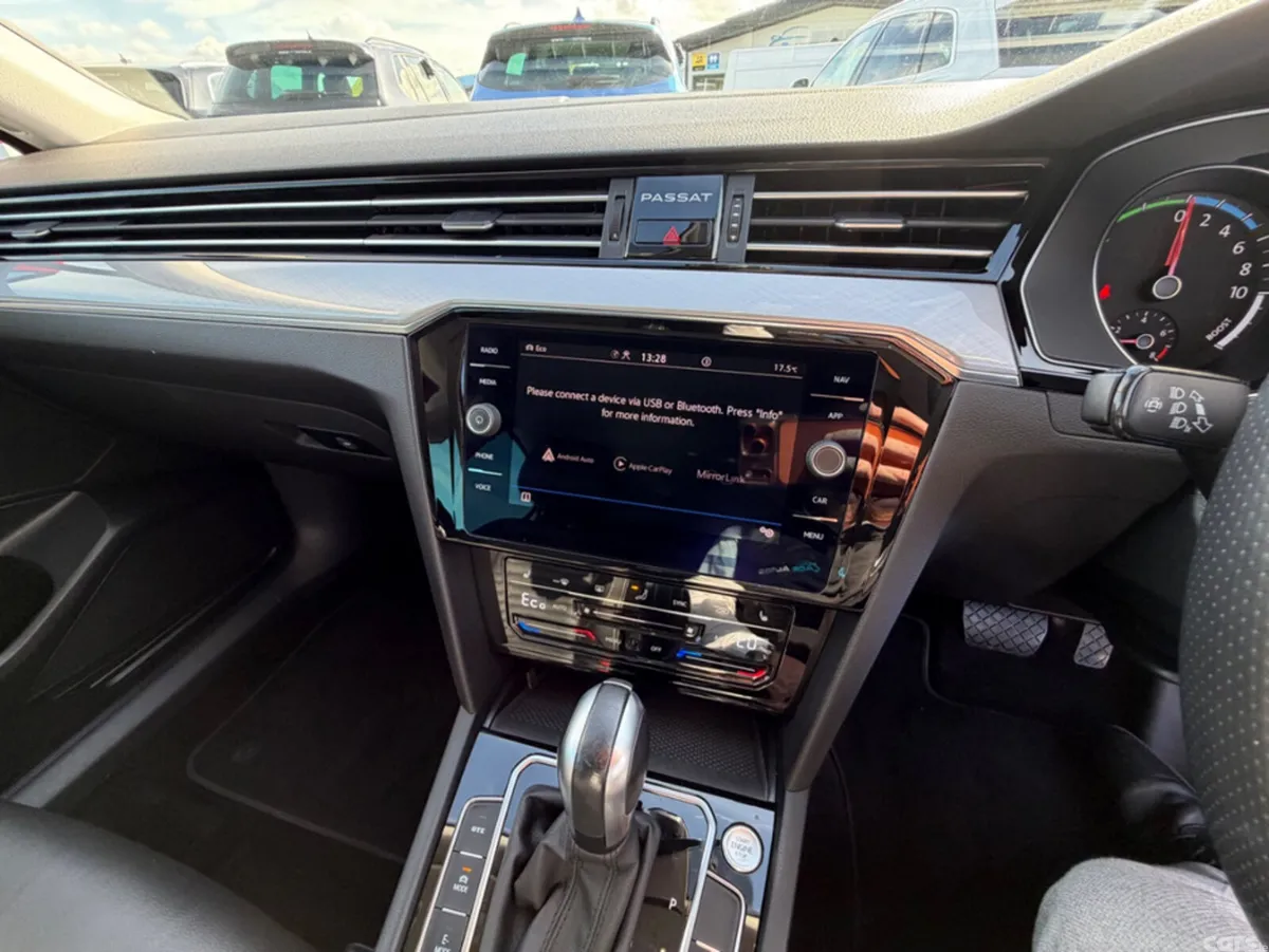 Volkswagen Passat Estate, Petrol Hybrid, 2022, Red