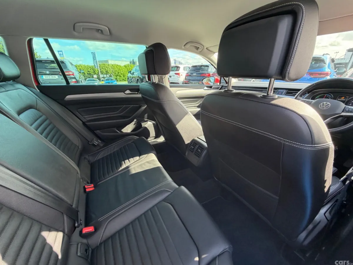 Volkswagen Passat Estate, Petrol Hybrid, 2022, Red