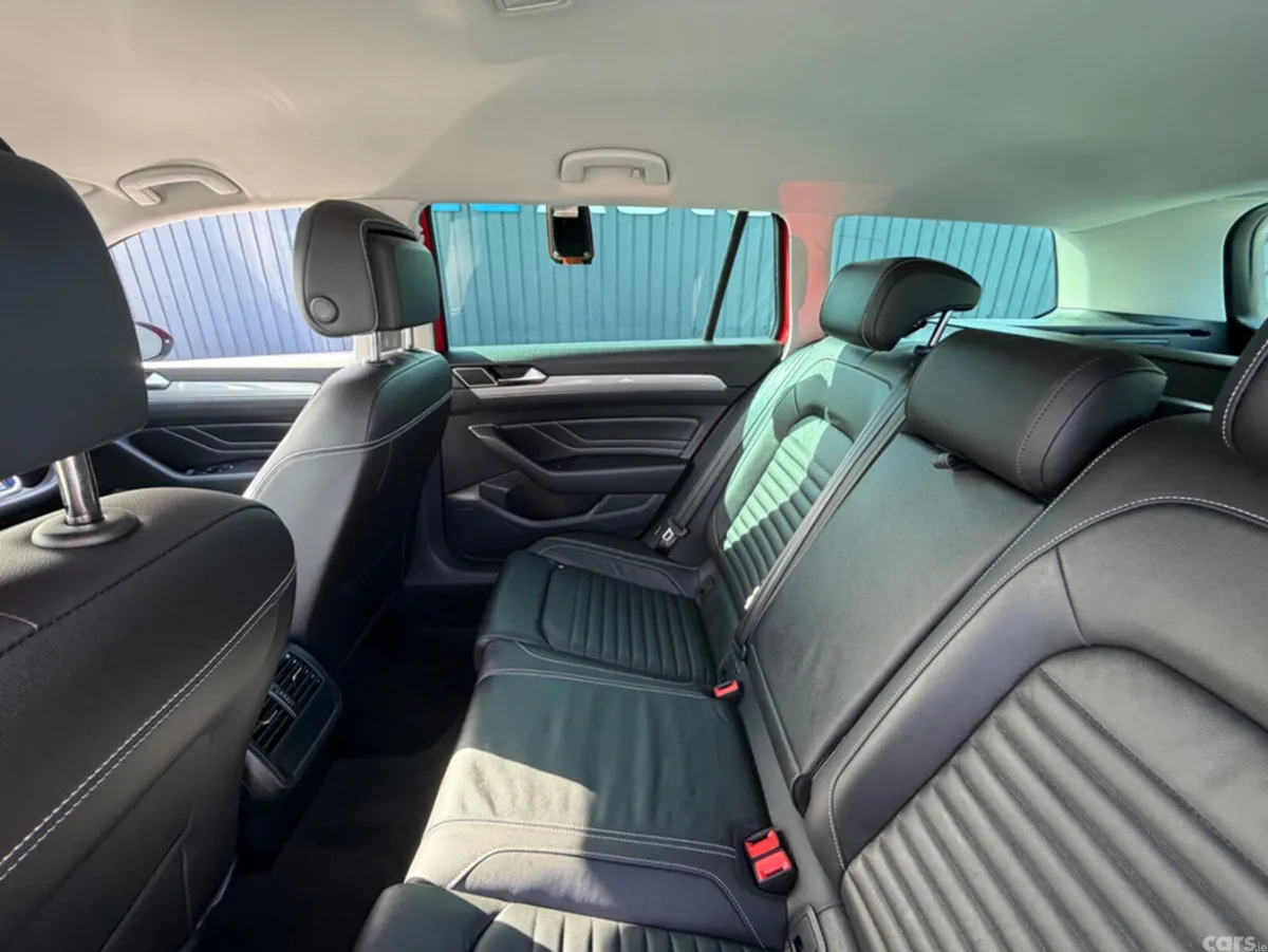 Volkswagen Passat Estate, Petrol Plug-in Hybrid, 2022, Red