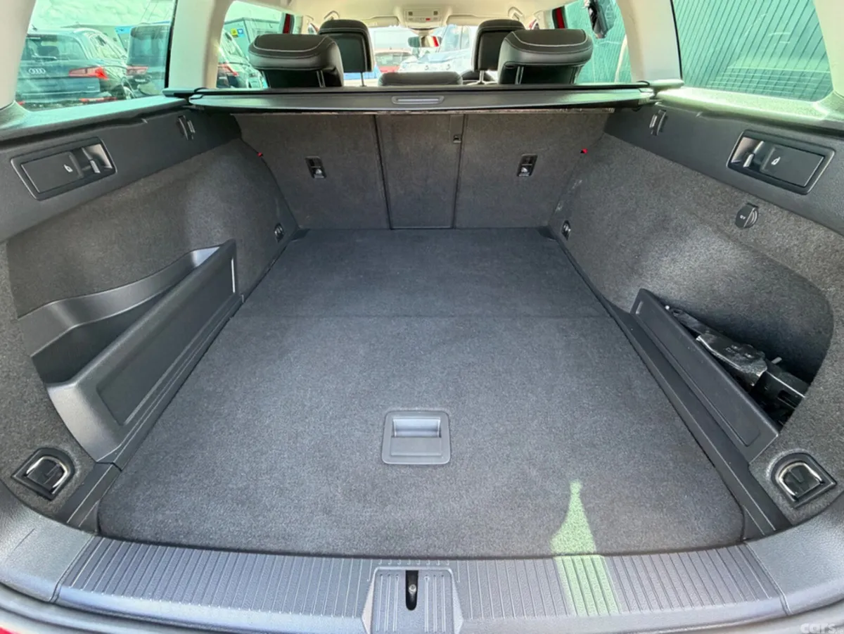 Volkswagen Passat Estate, Petrol Plug-in Hybrid, 2022, Red