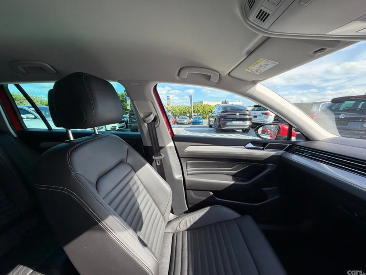 Volkswagen Passat Estate, Petrol Plug-in Hybrid, 2022, Red