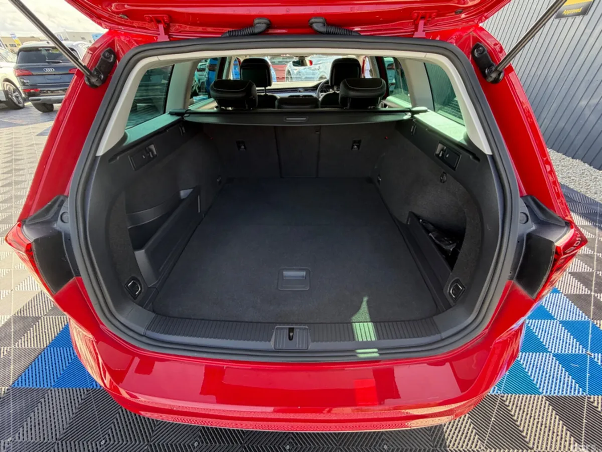 Volkswagen Passat Estate, Petrol Plug-in Hybrid, 2022, Red
