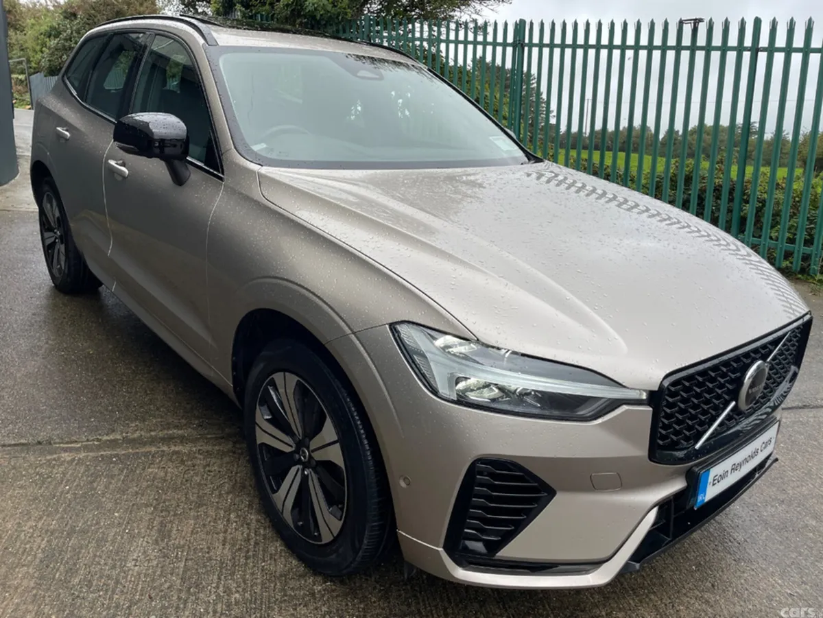 Volvo XC60 SUV, Petrol Plug-in Hybrid, 2024, Grey