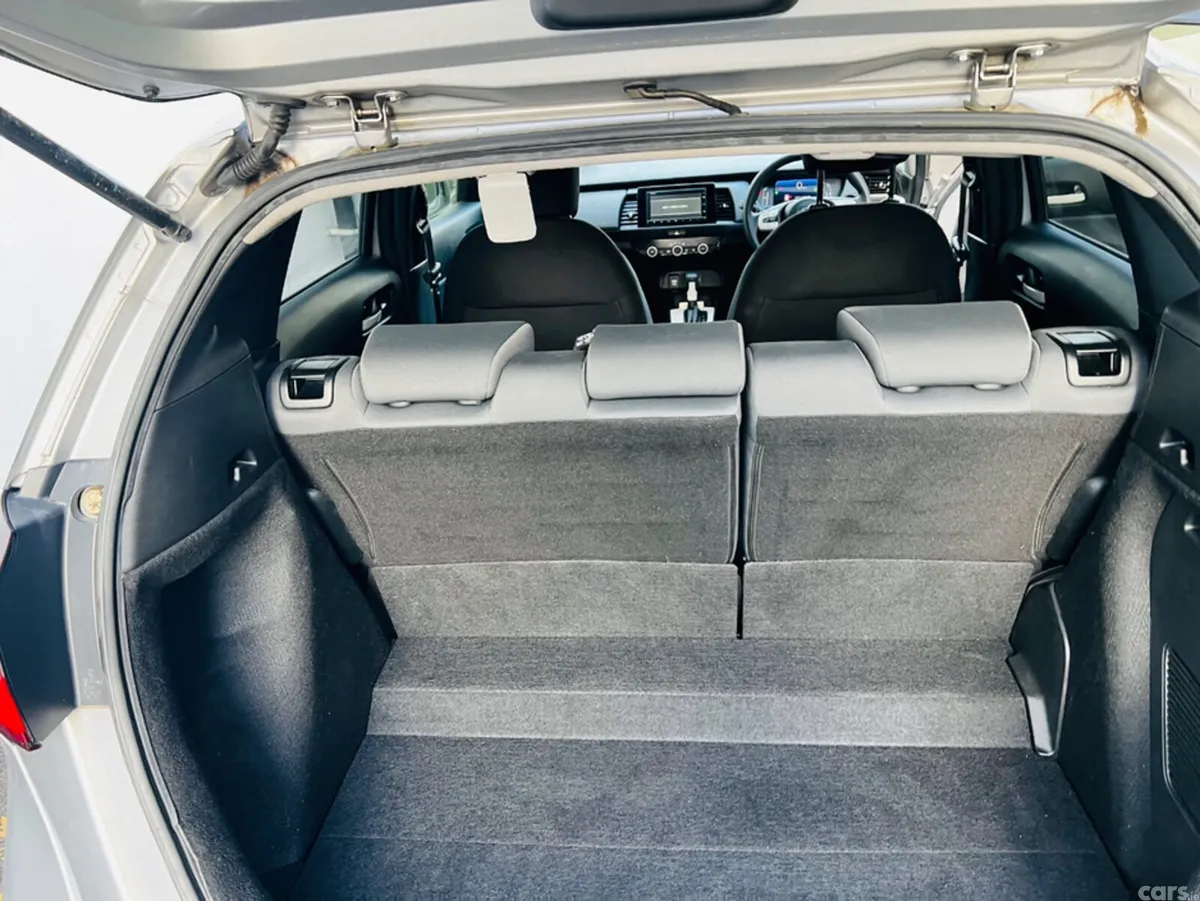 Honda Fit Hatchback, Petrol Hybrid, 2021, Silver