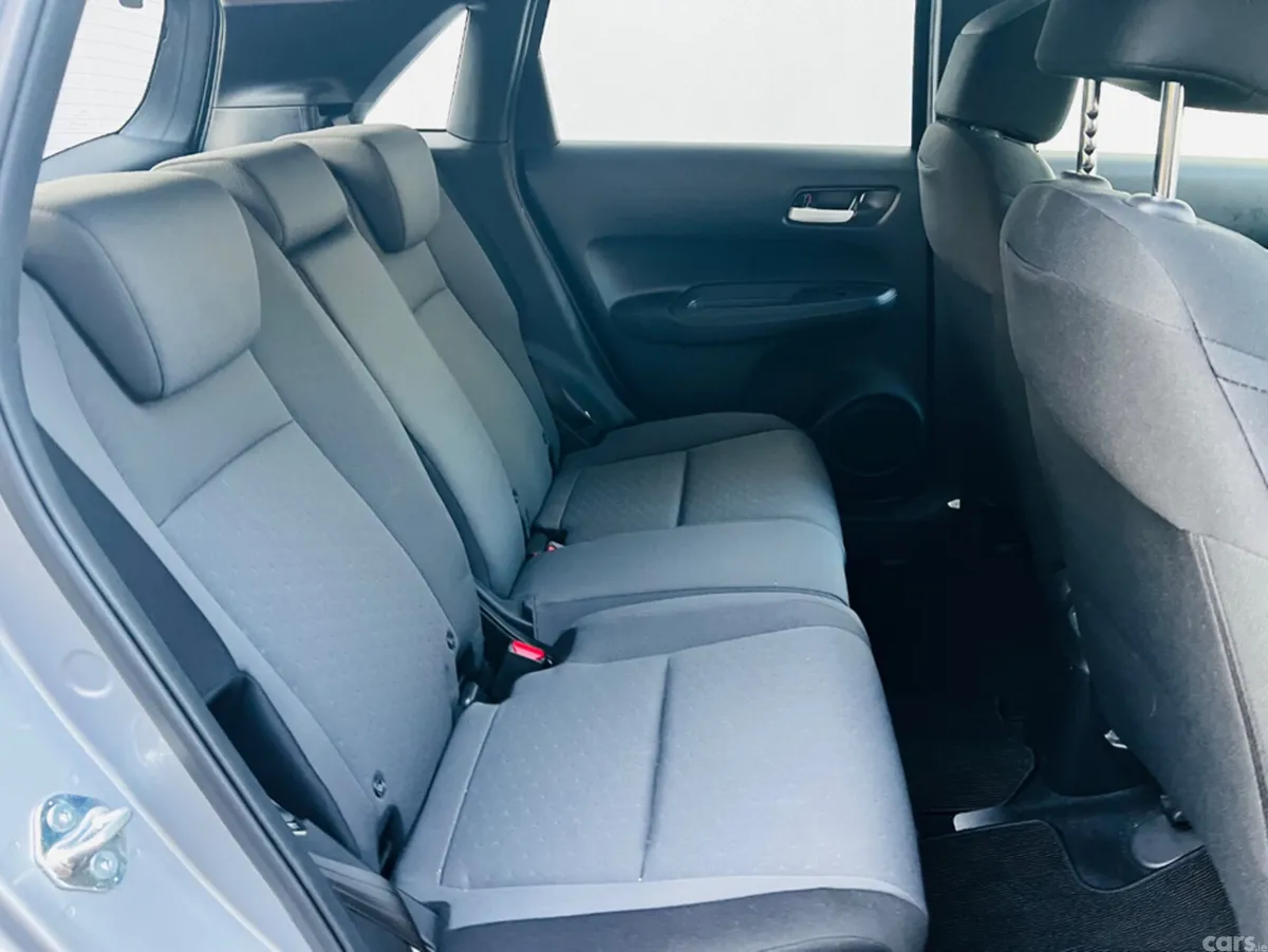 Honda Fit Hatchback, Petrol Hybrid, 2021, Silver