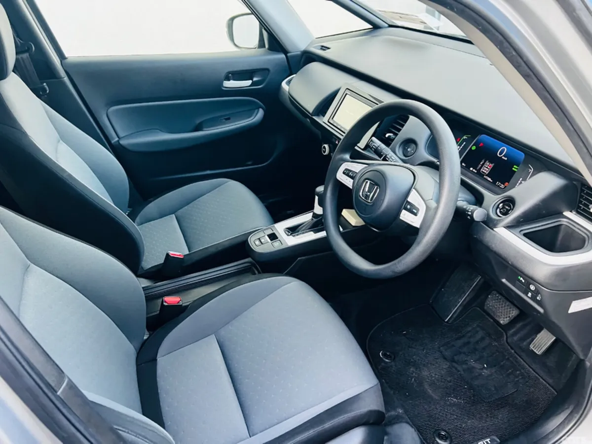 Honda Fit Hatchback, Petrol Hybrid, 2021, Silver