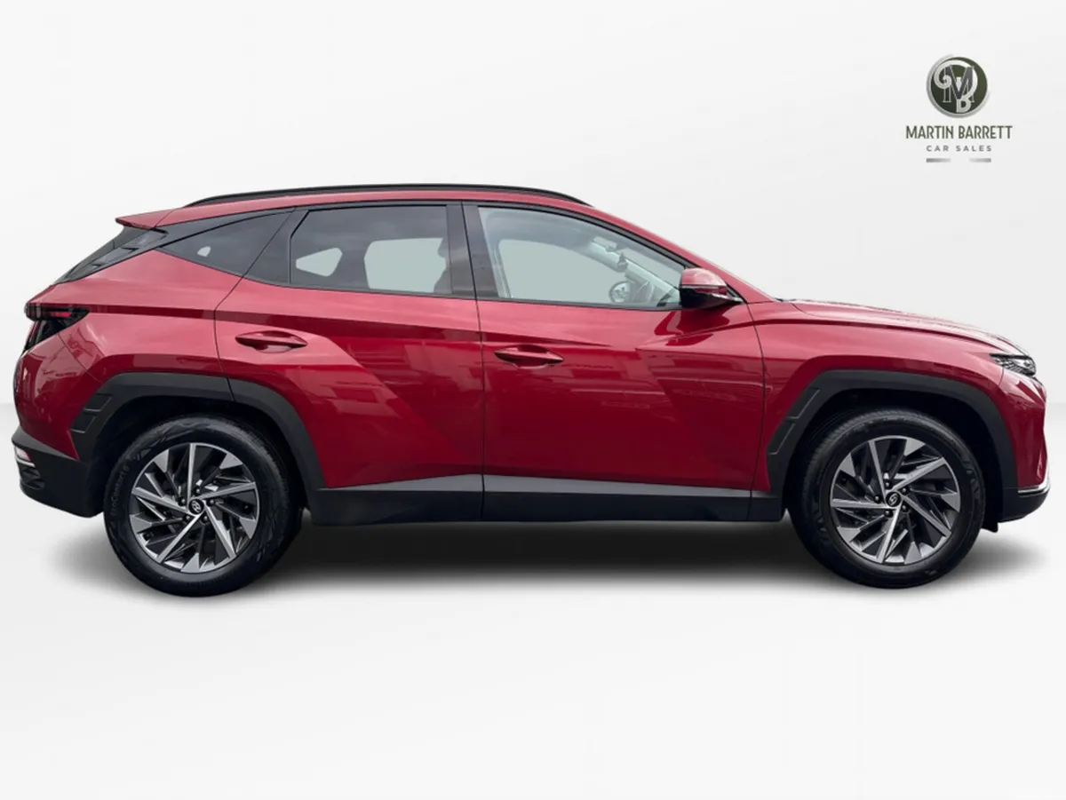 Hyundai Tucson MPV, Diesel, 2022, Red