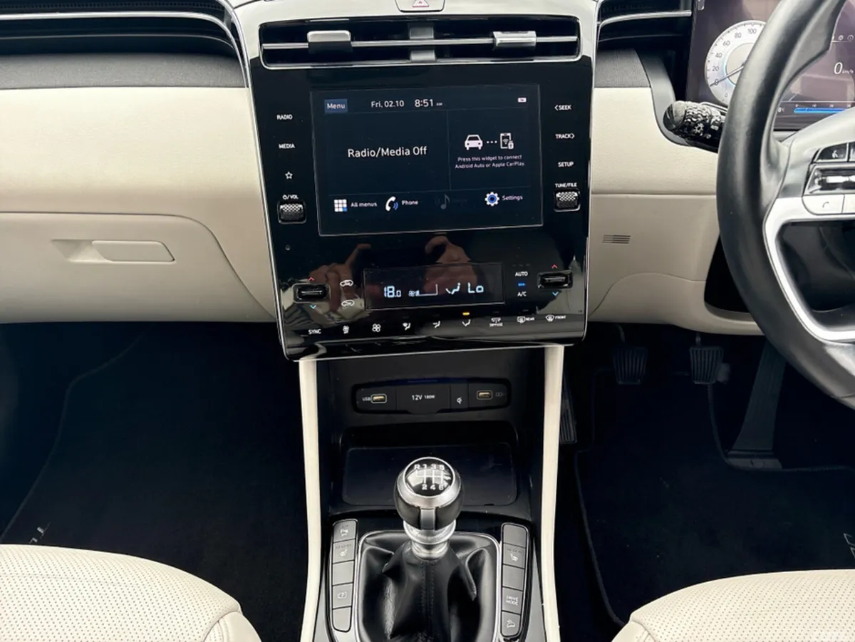 Hyundai Tucson MPV, Diesel, 2022, Red