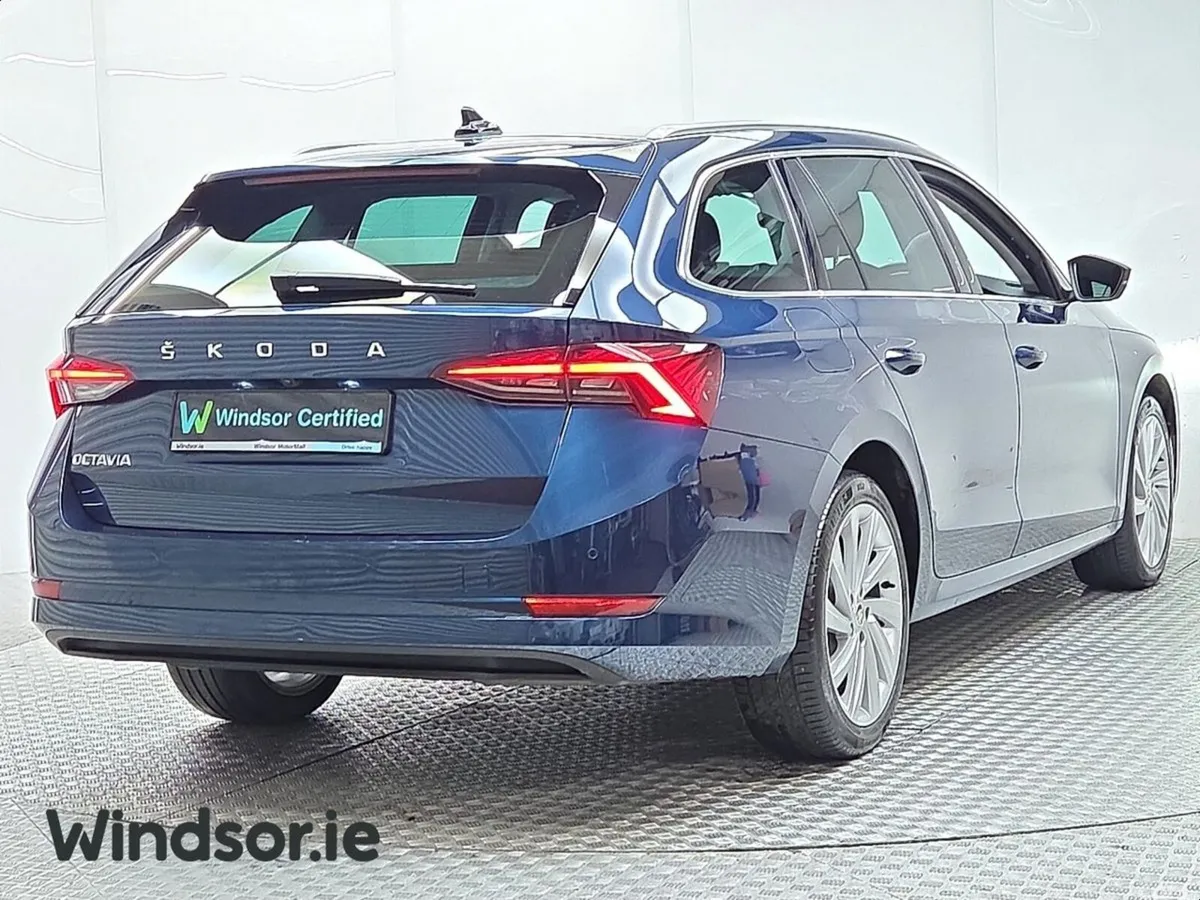 Skoda Octavia Estate, Diesel, 2023, Blue