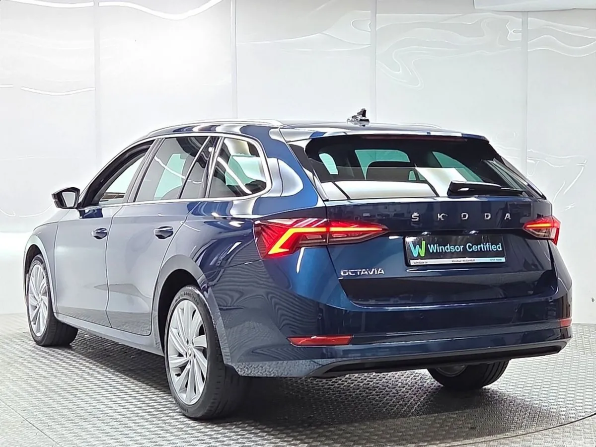 Skoda Octavia Estate, Diesel, 2023, Blue