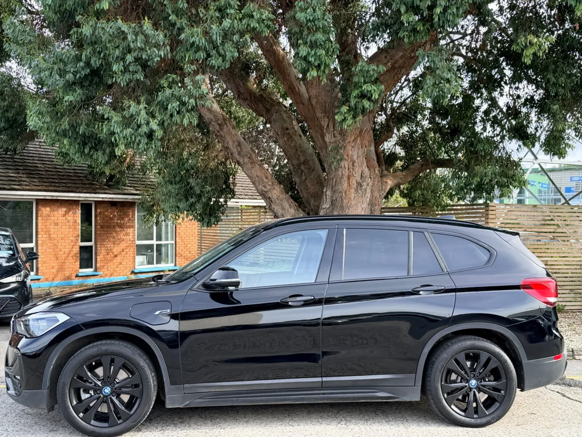 BMW X1 SUV, Petrol Plug-in Hybrid, 2022, Black